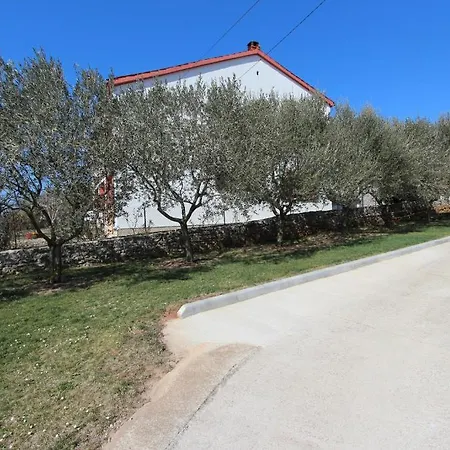 Apartman Di *